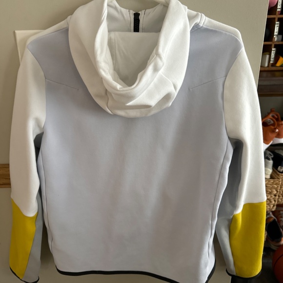 Nike Tech Youth XL - Picture 2 of 3